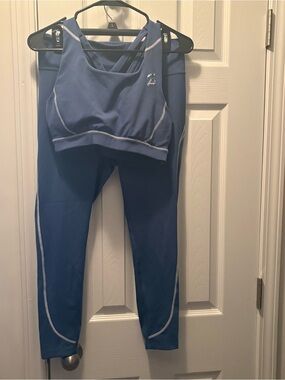 Peloton Move Mission Scallop Seam Legging & Sports Bra